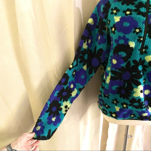 Urban Outfitters Fleece - Picture 3 of 16